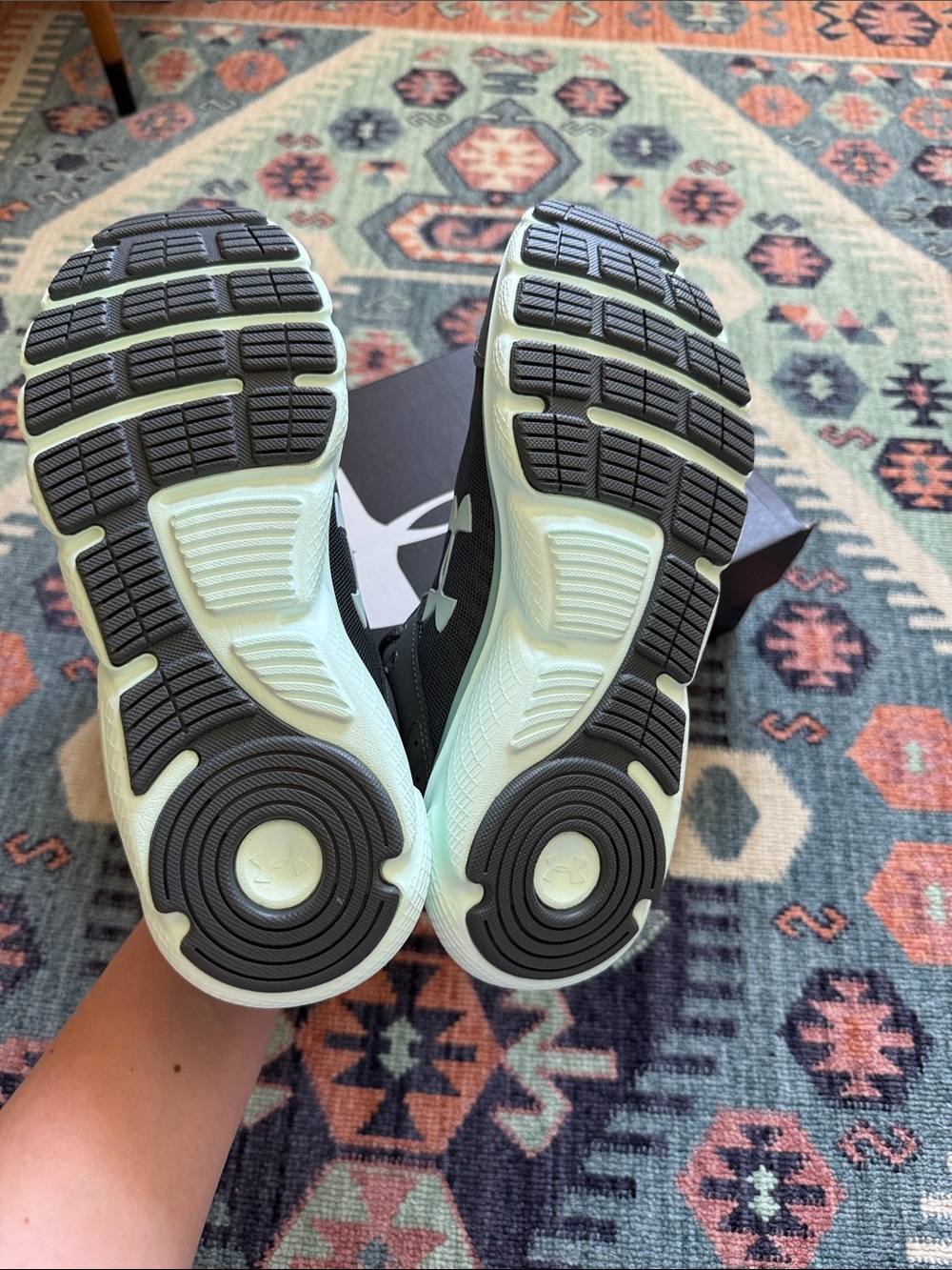 Under Armour Women’s Charged Assert 8 Shoes - Picture 2 of 3